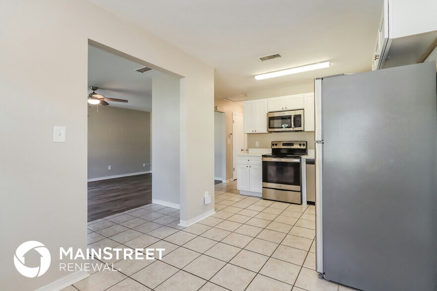 Building Photo - 7071 64th Way N