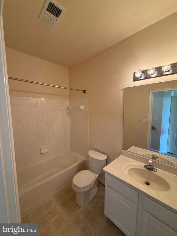 Building Photo - 14224 Hampshire Hall Ct