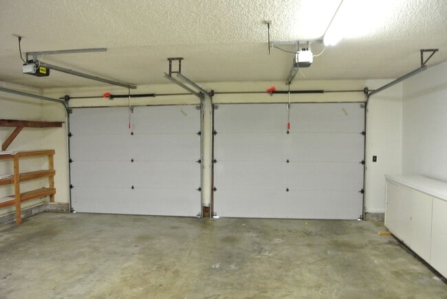 Building Photo - Spacious 4 bedroom 2 bath Home in North Al...