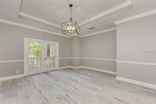 Building Photo - 1648 Bayshore Dr