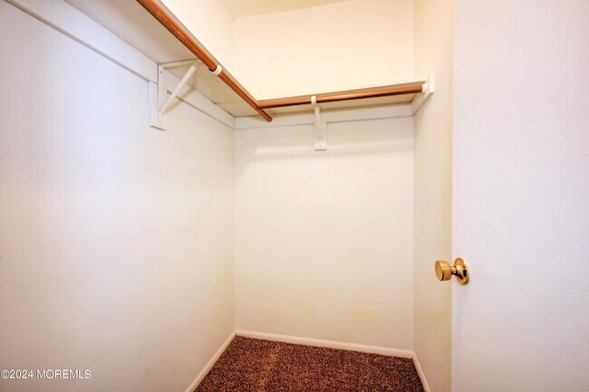 Building Photo - 59 Amberly Dr