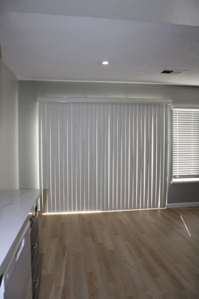 Building Photo - 1562 Partridge Dr