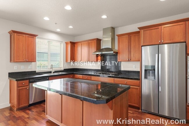 Building Photo - 13470 NW Alvada St