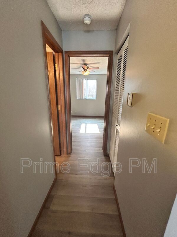 Building Photo - 4615 Prescott Ave