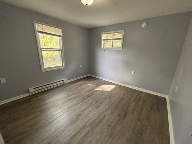 Building Photo - Beautiful 2 Bedroom 1 Bathroom home in Bea...