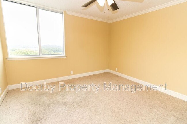 Building Photo - 1131 Stringers Ridge Rd