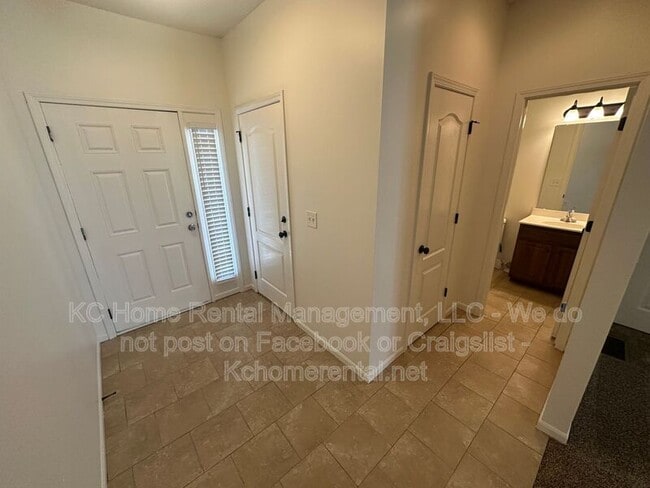 Building Photo - 12744 New Jersey Ct