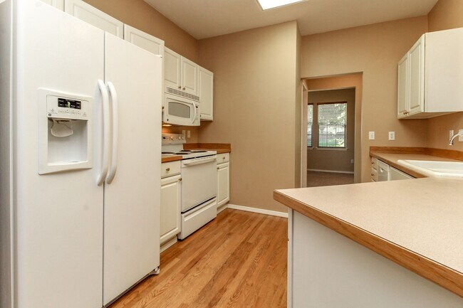 Building Photo - Charming 3-bedroom Craftsman Style DuPont ...