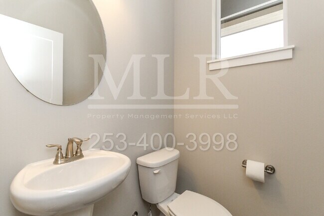 Building Photo - 10325 SE 270th St