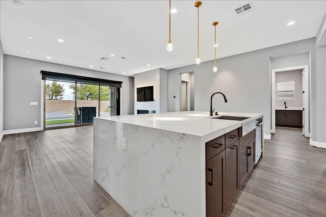 Building Photo - Summerlin West Single-Story 4 Bedroom 4.5 Bathroom Home!