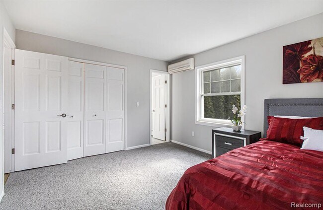 Building Photo - 13428 Sequoia Ln