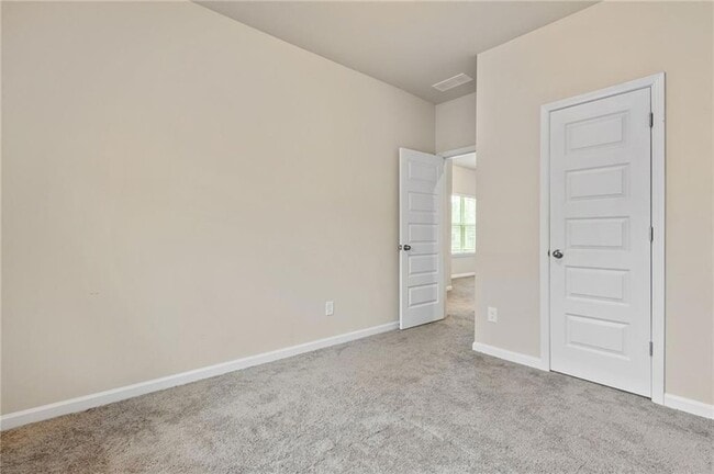 Building Photo - 158 Malbone St SW