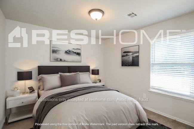 Building Photo - 509 Crestland Dr