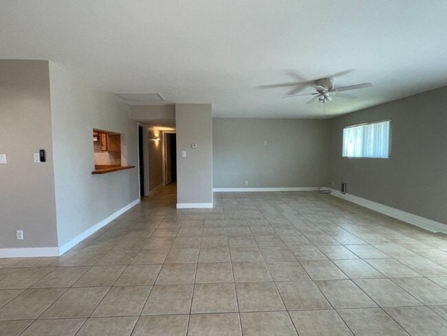 Building Photo - 5634 N 79th Way
