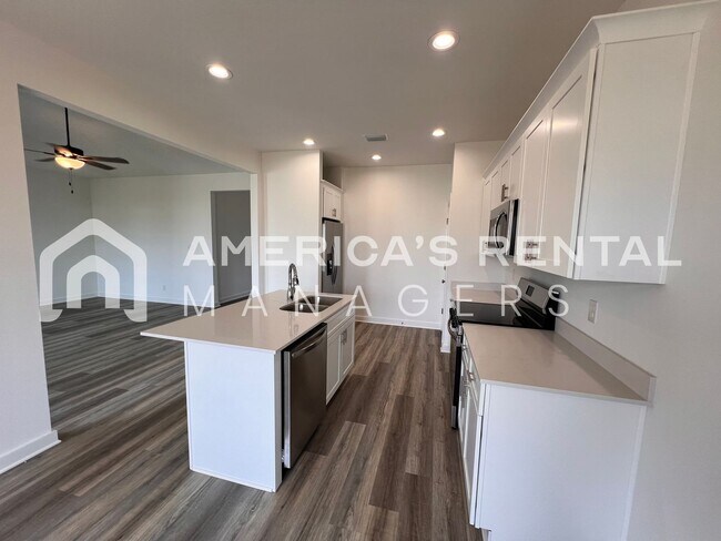 Building Photo - New Construction Home for Rent in Robertsdale, AL!!!