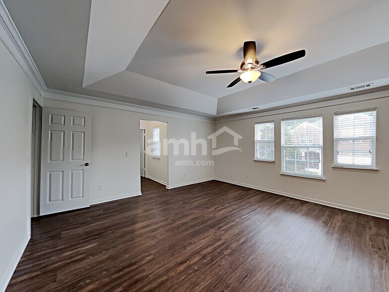 Building Photo - 2641 Farmstead Ct