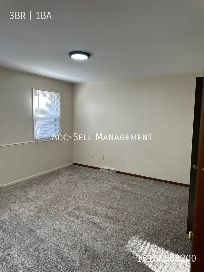 Building Photo - 5798 Christie Ave SE