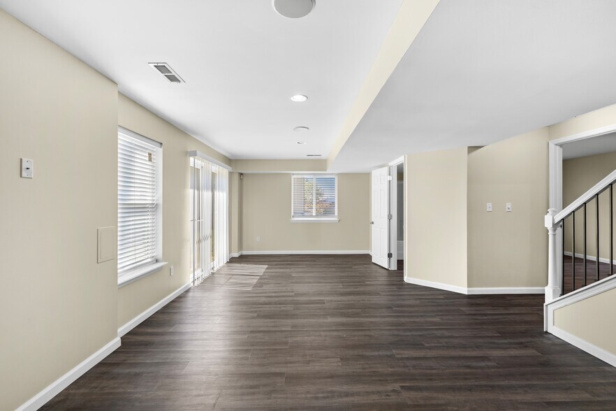 Building Photo - 1304 Mason Grove Dr