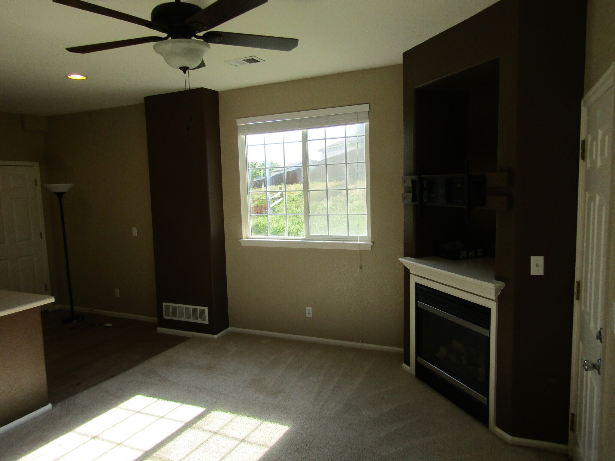 Building Photo - 2139 Coronado Parkway North