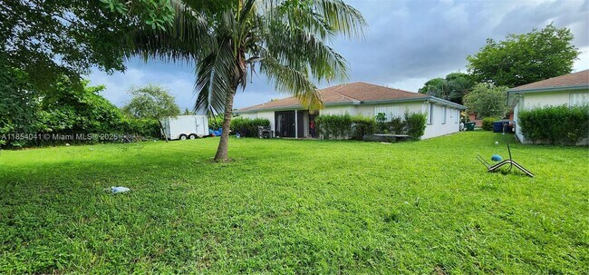 Building Photo - 10380 NW 10th Ave