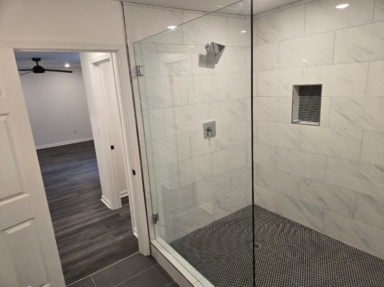 Building Photo - 175 Holly Rd NW