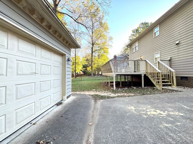 Building Photo - Well Maintained 3 Bedroom with Large Back Deck & Detached Garage!