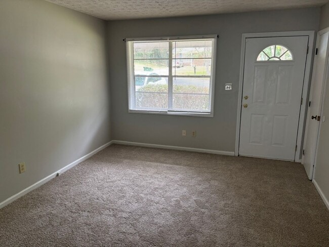 Building Photo - 6270 Stoneway Dr