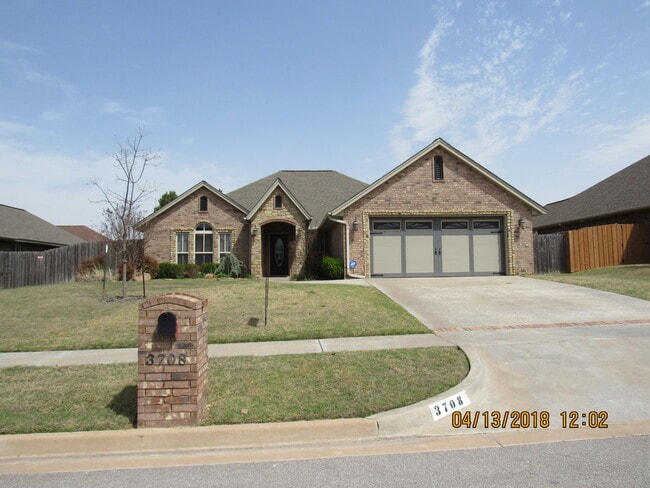 Primary Photo - Fantastic home located in Eastlake