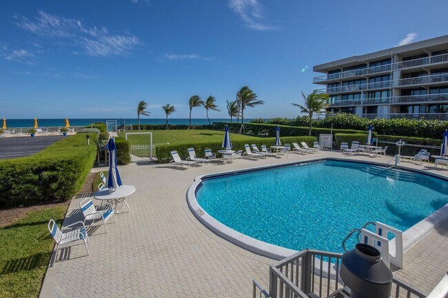 Building Photo - 3230 S Ocean Blvd