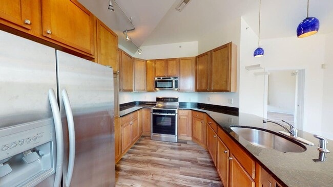 Building Photo - Main Street Corridor Available July 1