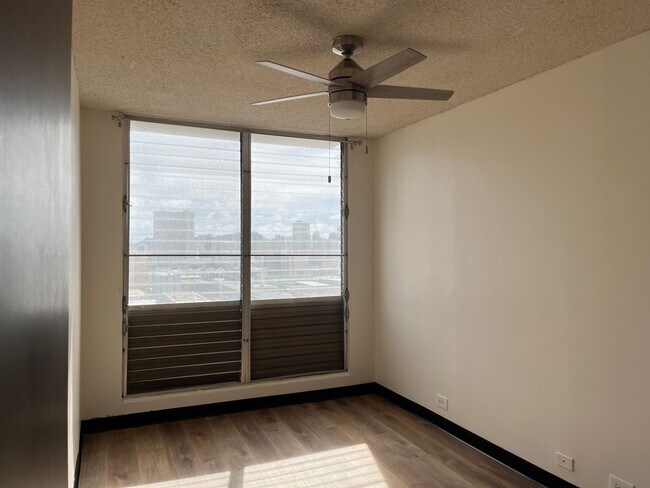 Building Photo - Village Maluhia - 2 bedrooms, 1 bath unit ...