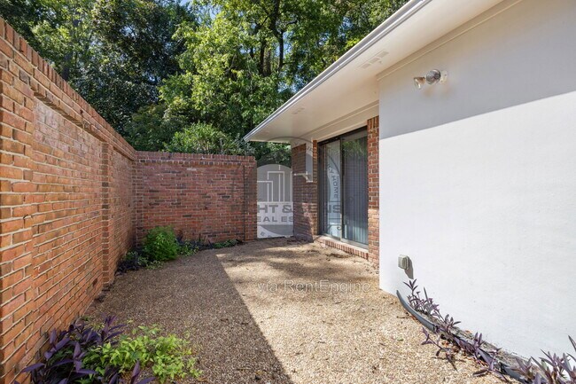 Building Photo - 3301 Lemoyne Ct