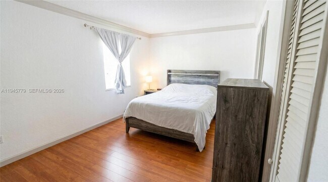 Building Photo - 235 Antilla Ave