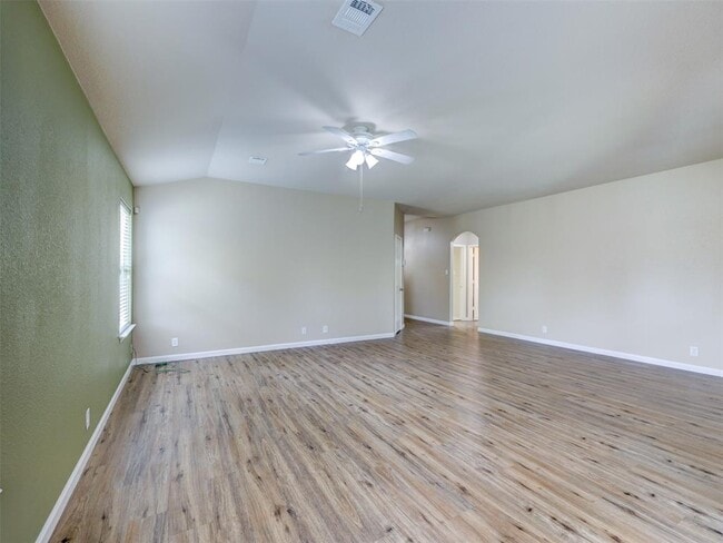 Building Photo - 344 Outfitter Dr
