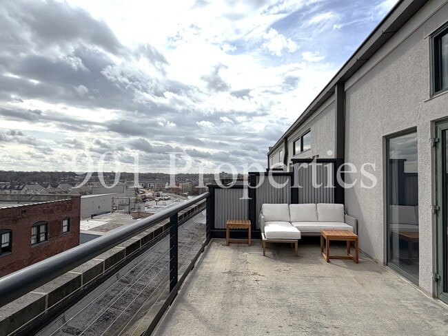 Building Photo - 505 Tennessee St