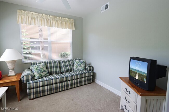 Building Photo - 21740 Southern Hills Dr