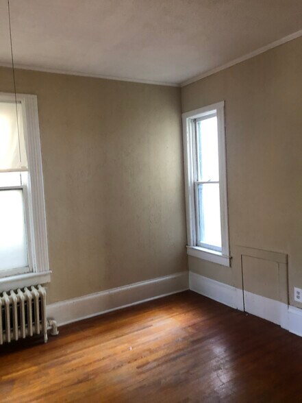 Building Photo - 2629 3rd Ave S