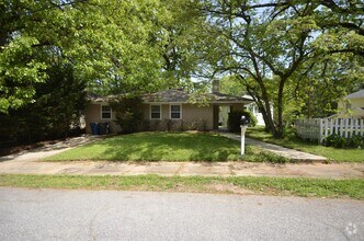 Building Photo - 1453 Clermont Ave
