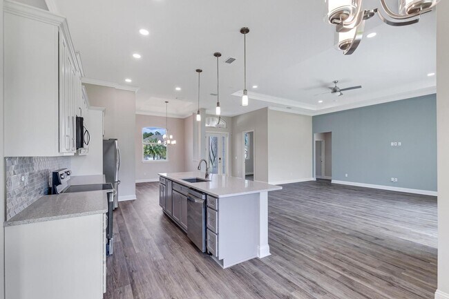 Building Photo - 5 Eastvue Pl
