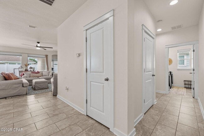 Building Photo - 105 Johnson Bayou Dr