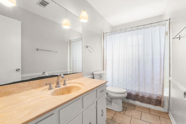 Building Photo - 1708 War Eagle Dr