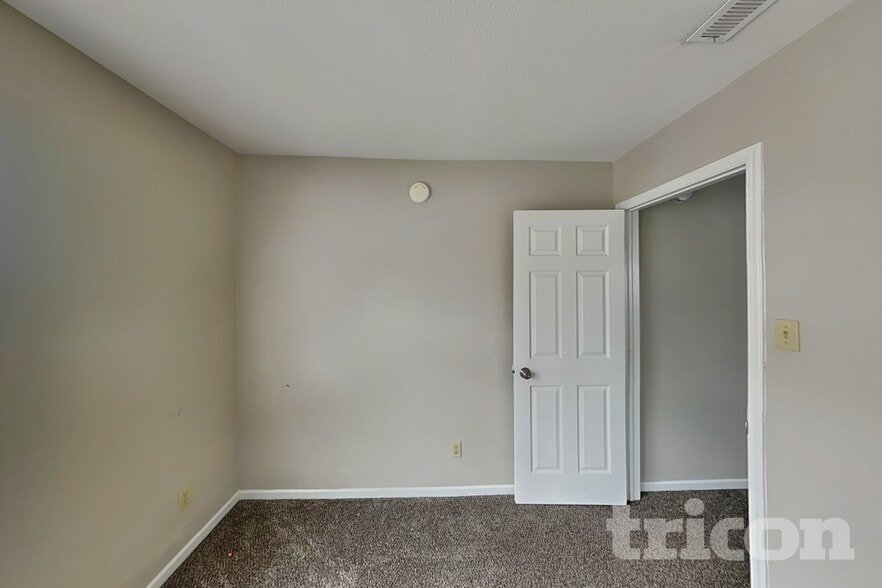 Building Photo - 3321 Hapsburg Way