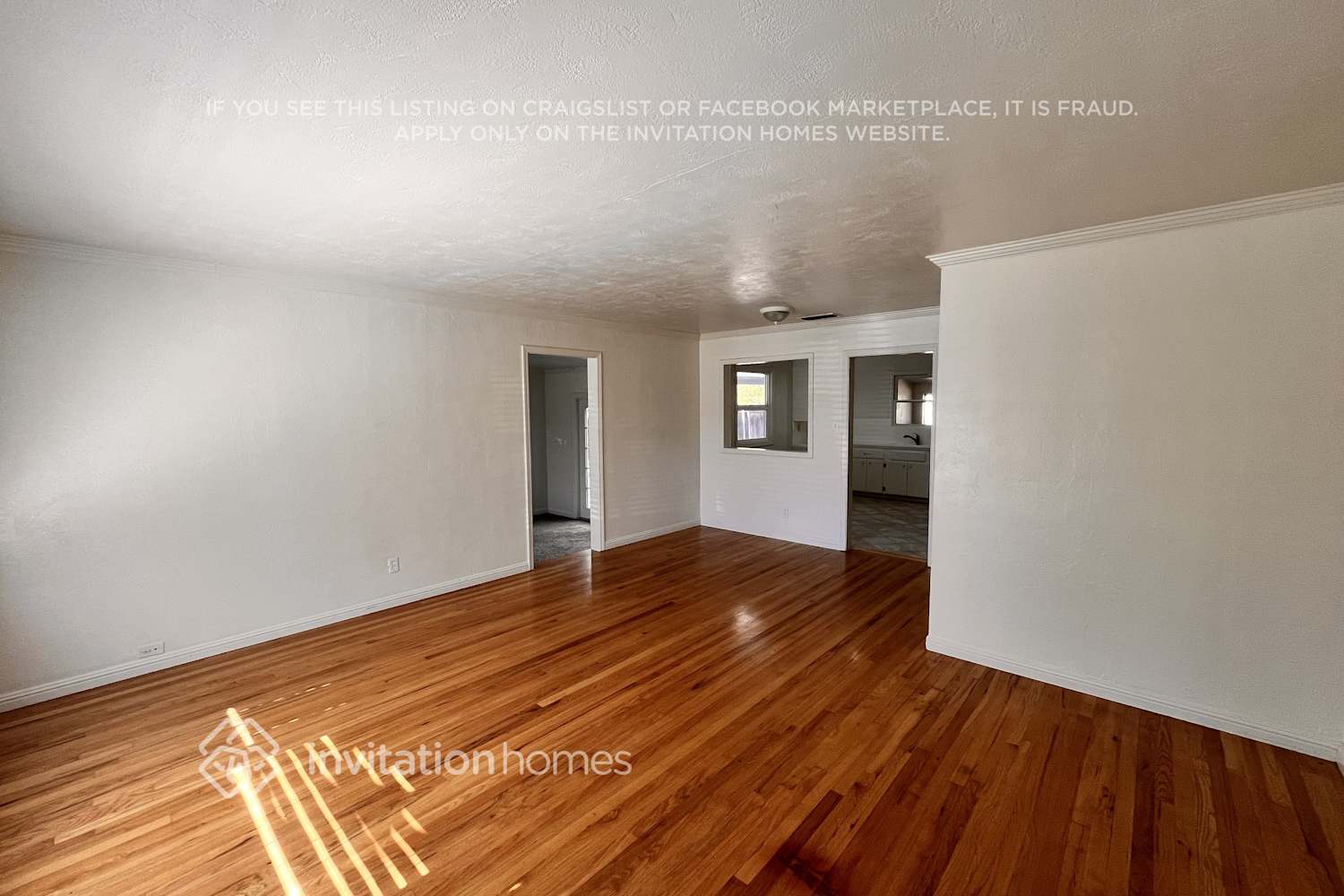 Building Photo - 909 Cottage Dr