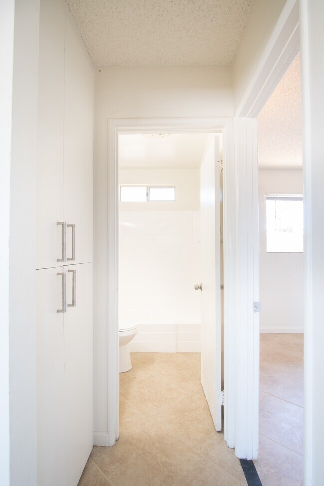 Building Photo - 57373 Yucca Trl