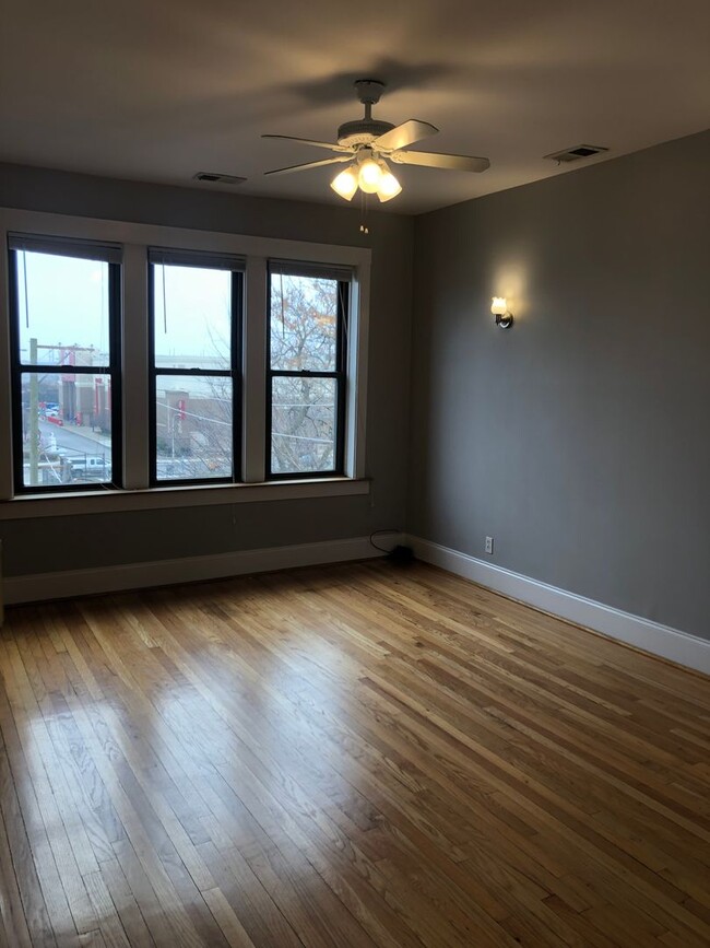 Primary Photo - Avondale - Huge Top Floor 2-Bedroom/1-Bath...