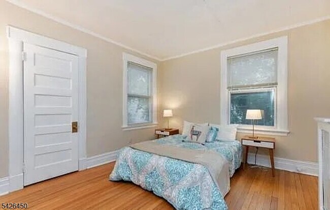 Building Photo - 4 Claremont Pl