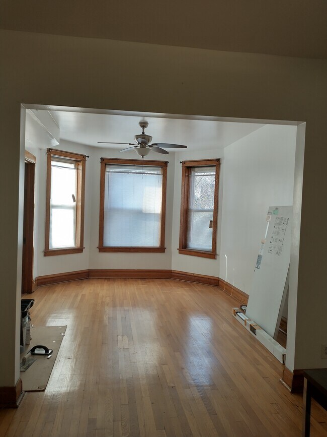 3228 W Pierce Ave 3228 W Pierce Ave Chicago IL 60651 Apartment Finder