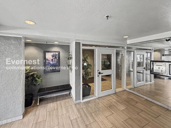 Building Photo - 3173 Wayside Plaza