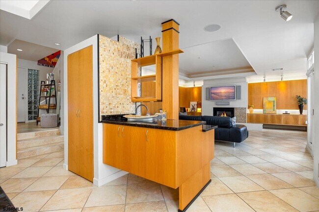 Building Photo - 7701 Atlantic Ave