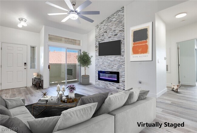 Primary Photo - 2305 W Horizon Ridge Pkwy